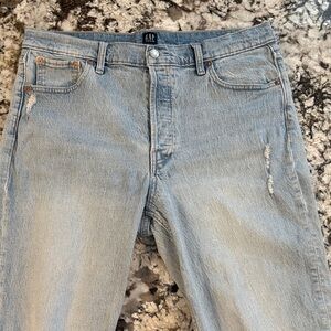Gently Used GAP Cheeky High rise Straight Jean in Light Blue